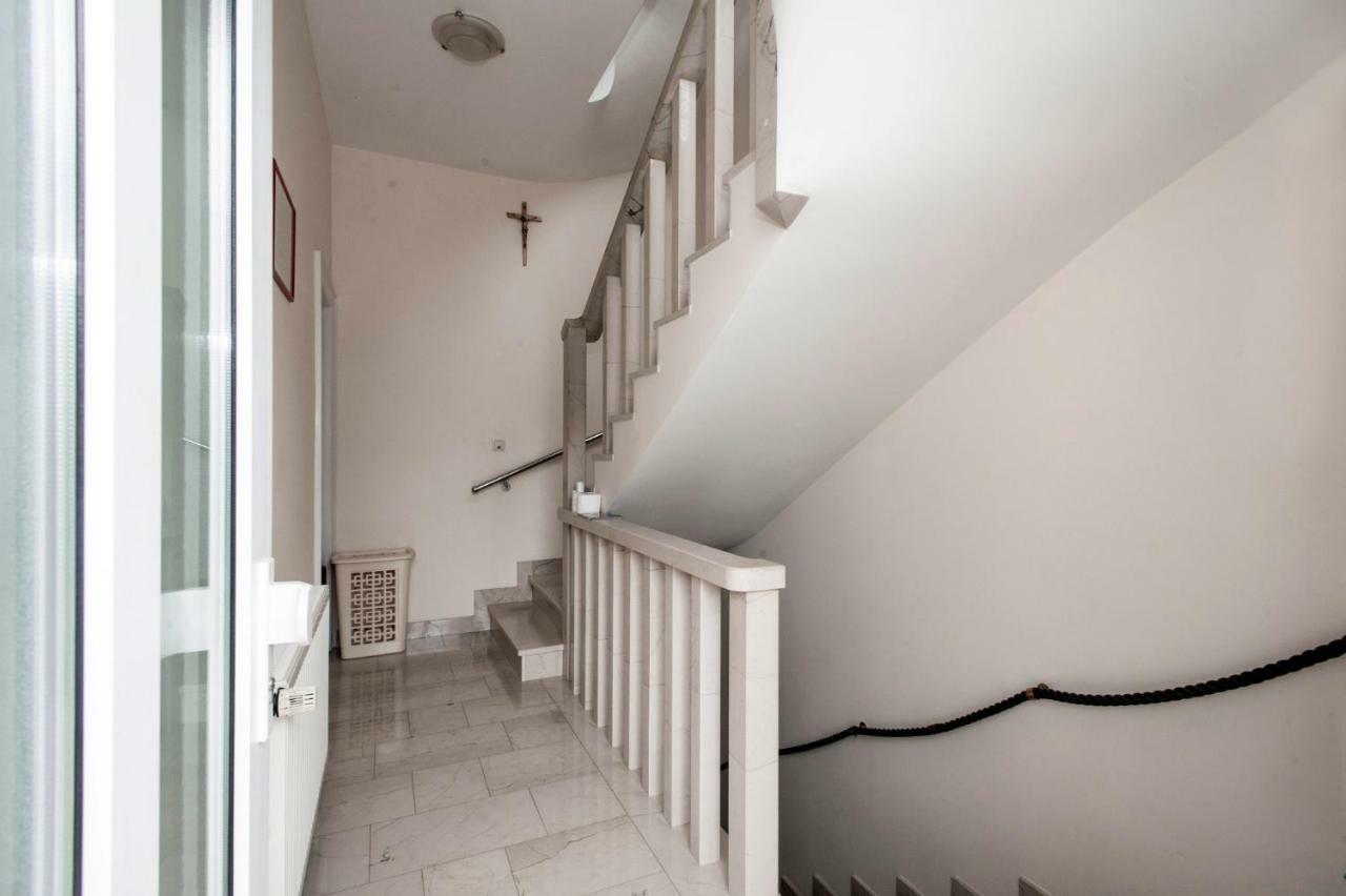 House Bacak - Apartment & Wellness-Studio Baska Voda Bagian luar foto