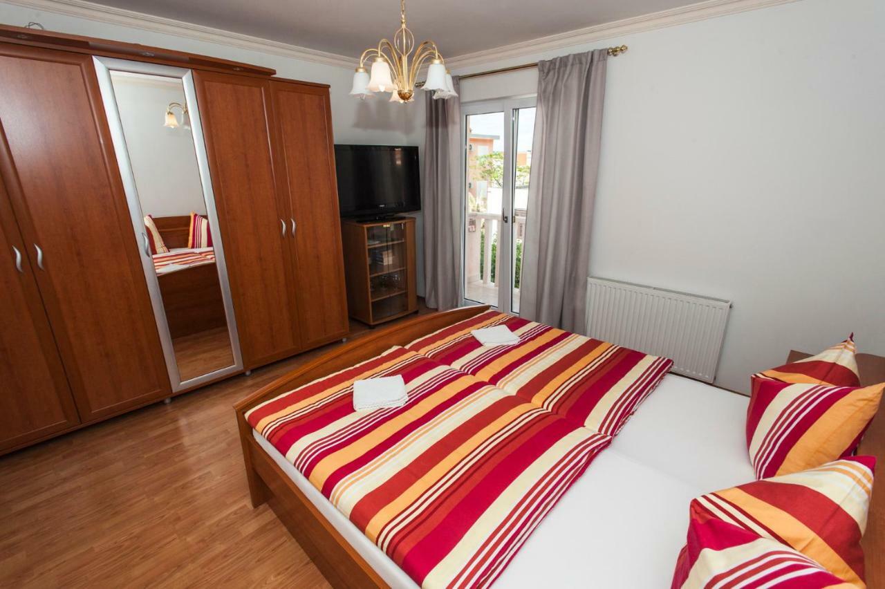 House Bacak - Apartment & Wellness-Studio Baska Voda Bagian luar foto