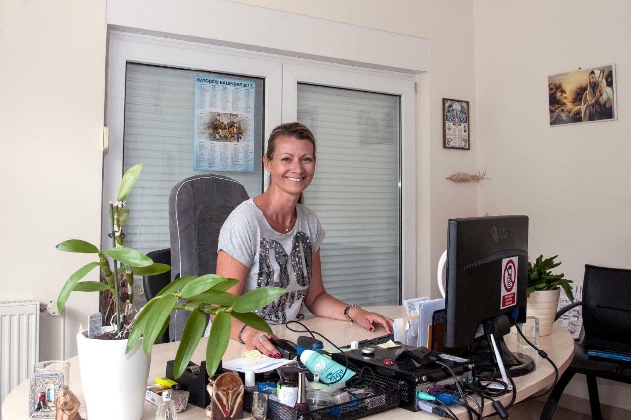 House Bacak - Apartment & Wellness-Studio Baska Voda Bagian luar foto