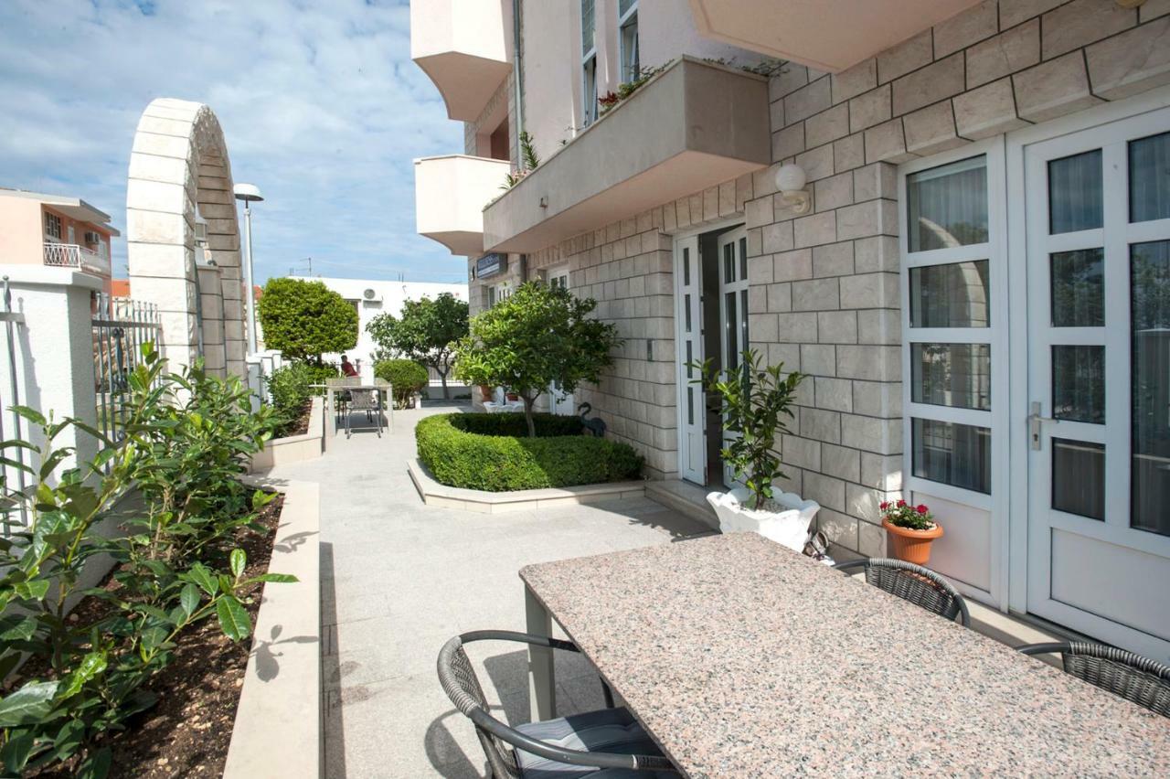 House Bacak - Apartment & Wellness-Studio Baska Voda Bagian luar foto
