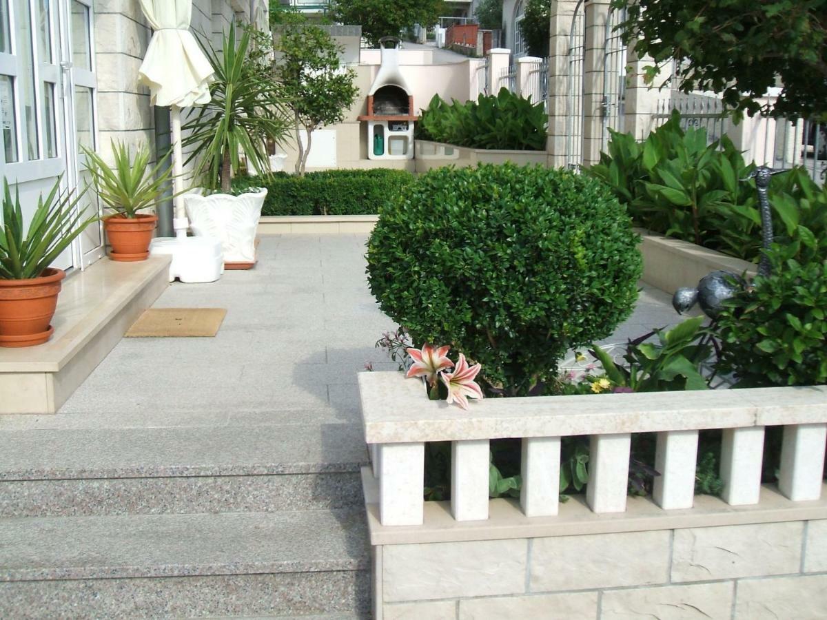 House Bacak - Apartment & Wellness-Studio Baska Voda Bagian luar foto