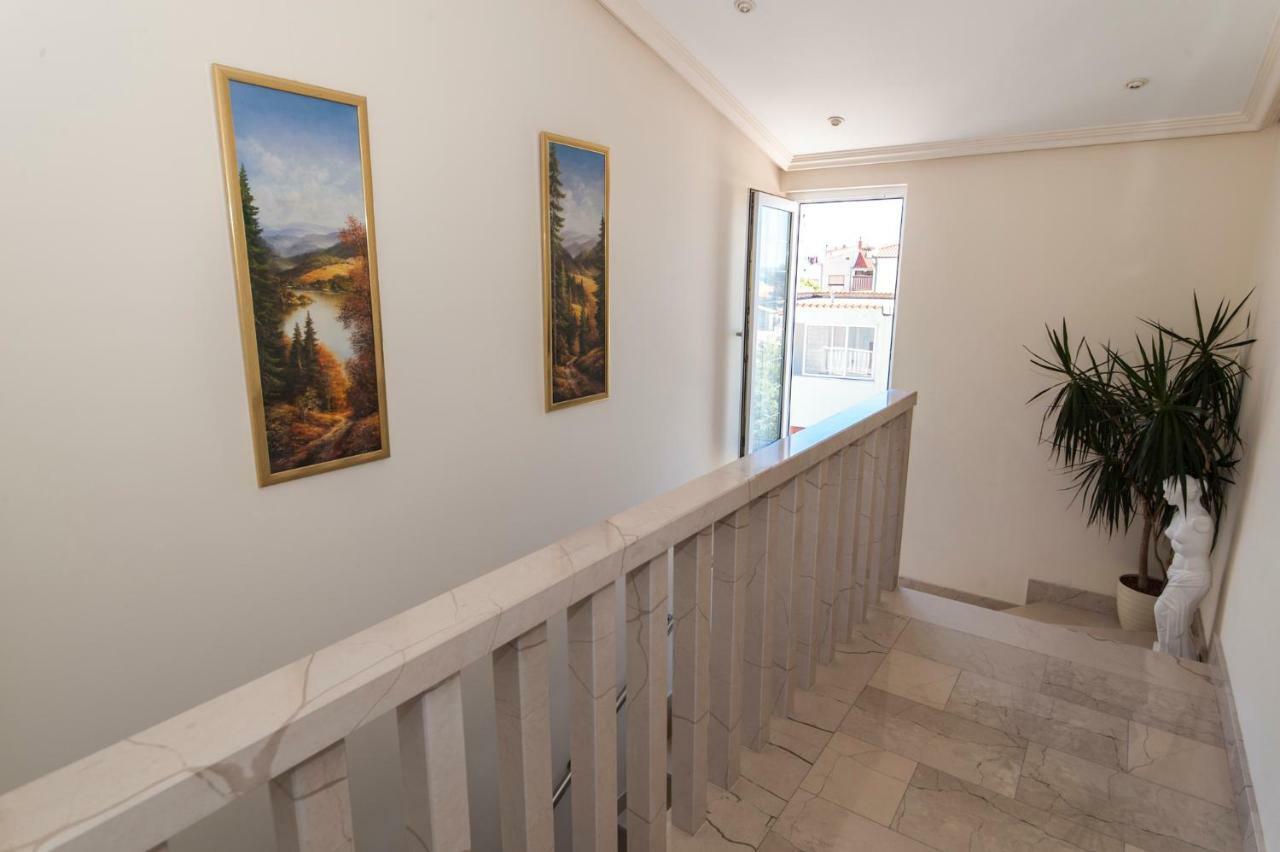 House Bacak - Apartment & Wellness-Studio Baska Voda Bagian luar foto